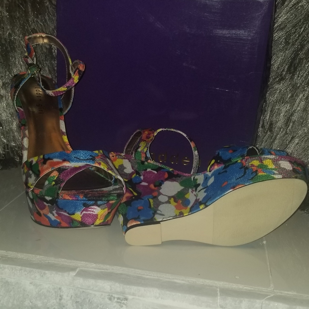 Shoes - Picture 2 of 3